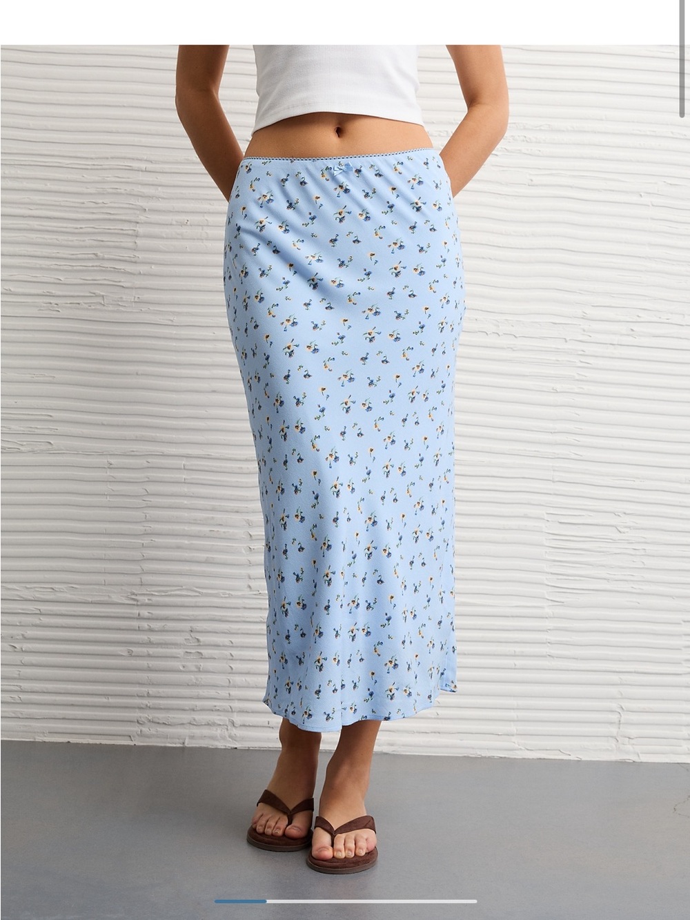 NWT Aerie American Eagle Light Blue Floral Midi Skirt - Picture 2 of 2